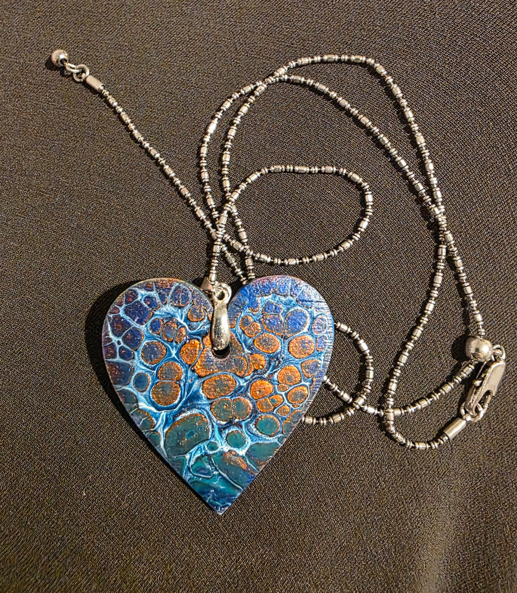 Bloom heart necklace