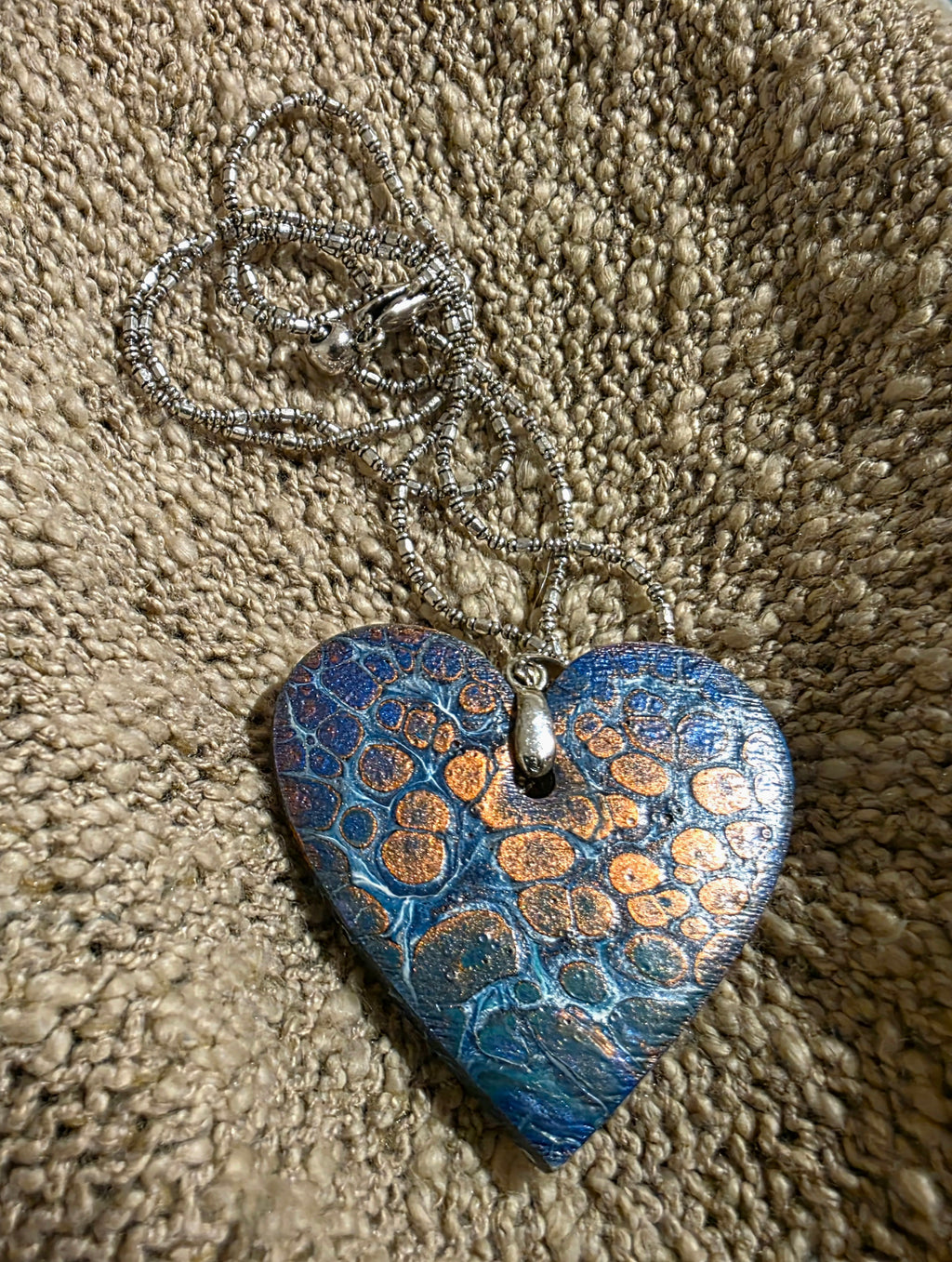 Bloom heart necklace