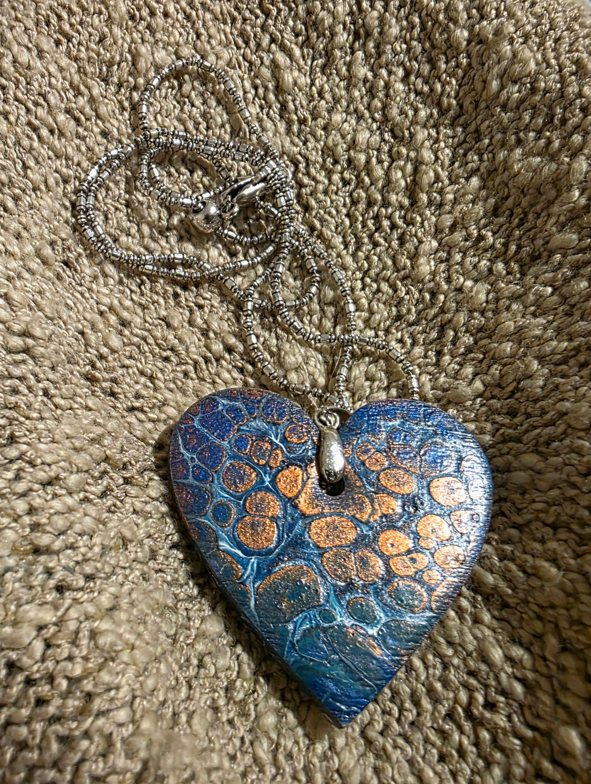 Bloom heart necklace